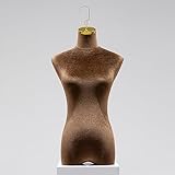 【Kunststoff-Schneiderpuppe】: Die hängende Schneiderpuppe besteht aus starkem ABS-Kunststoff, der stabile Sockel sorgt für ihre Haltbarkeit. Der Bezug aus Veloursstoff fühlt sich weich und bequem an und lässt sich leicht an- und ausziehen.