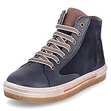 bisgaard eco care wool and rubber surrounding the feet. Free from chemicals, chrome and metals. Made from breathable materials.