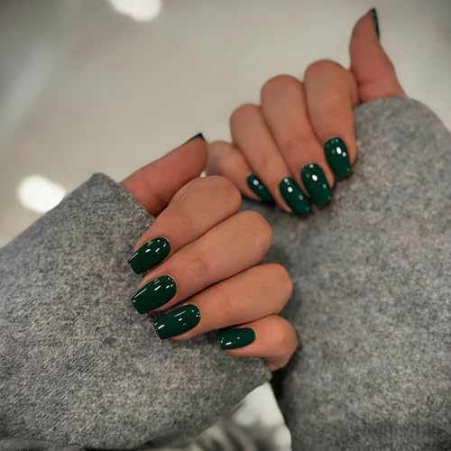 KXAMELIE Emerald Green Press on Nails Medium Square, Soft Gel Fake Nails Short Coffin, Glossy Full Cover Acrylic Nails Press on with Nail Glue, Reusable Glue on Nail for Women, Easy to Apply, 28 Pcs