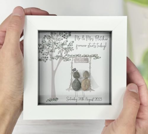 Personalized Wedding Pebble Art Print, Custom Mr and Mrs Pebble Couple Print, Wedding Day Keepsake, Minimalist Wall Decor, Engagement Present, Custom Home Print