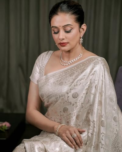 Image of Women's Floral Pattern Banarasi Soft Silk Saree with Unstitched Blouse Piece and Jacquard Weave Type