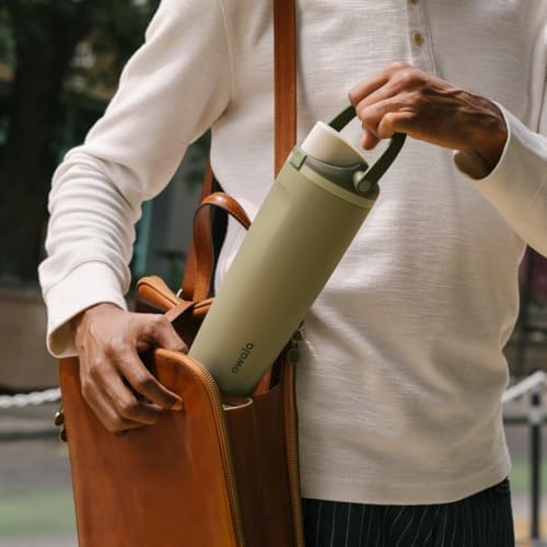 Owala FreeSip Sway Insulated Stainless Steel Water Bottle with Two-Way Spout, Built-In Straw and Bucket Handle, Made for Travel, School, and Sports, 30oz, BPA Free, Leak Proof, Denim - 5