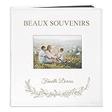 CADEAU PARFAIT : La couverture de cuir synthétique blanc dispose d’une fenêtre personnalisable (pour une photo 16x11cm). Notre album de la taille : 33x30cm comprend 60 pages. Plus précisément, il possède 30 feuilles noires de papier photographique et 30 feuilles protectrices blanches. Le présent album est parfait pour contenir 240 photos (10x15cm) ou 120 photos (13x18cm) ou bien 120 photos (15x21cm).