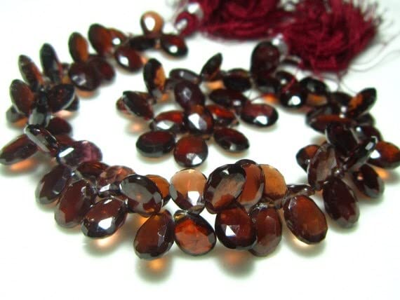 Grenat Mozambique perles poires briolettes pour fabriquer un bijou personnalisé à offrir