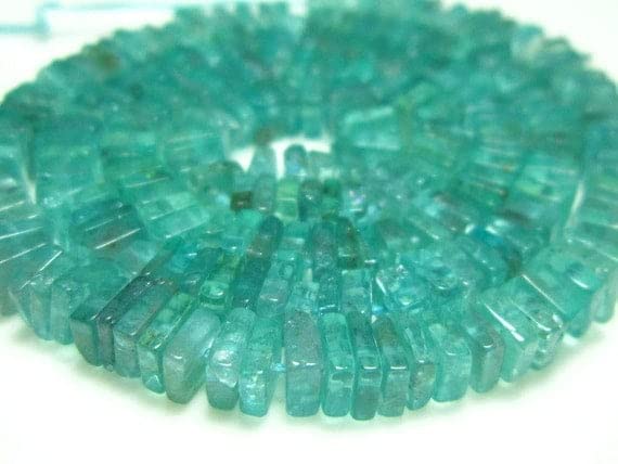 Apatite bleue perle heishi cube plat 4mm fil de pierre naturelle
