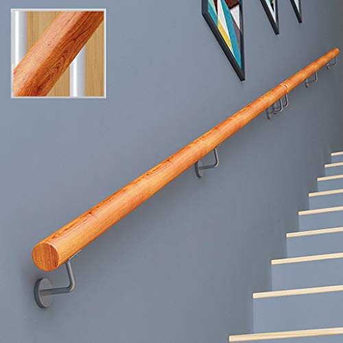 Rambarde d'escalier en bois pour éviter les chutes et sécuriser les marches de villa