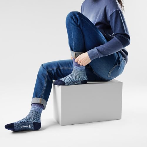 Image of Smartwool Women's Everyday Cozy Popcorn Cable Crew Socks