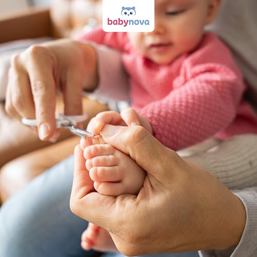 babynova Maniküre Set für Babys – Sicheres Baby Nagelpflege Set mit Schere mit abgerundeten Spitzen, Nagelknipser & Feile – Hygienische Aufbewahrungsbox für Reisen & den täglichen Gebrauch – BPA-frei