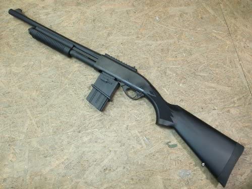 TOKYO MARUI SPAS12 サラマンダー、マガジン2個付き TOKYO MARUI SPAS12 サラマンダー、マガジン2個付き トイガン