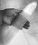 Die Selenit-Stäbe sind ca. 15,2 cm bis 21,6 cm lang und 2,5 cm bis 5,1 cm breit. Es handelt sich um einen weißen Stein. Selenit-Kristalle sind bemerkenswert friedlich.