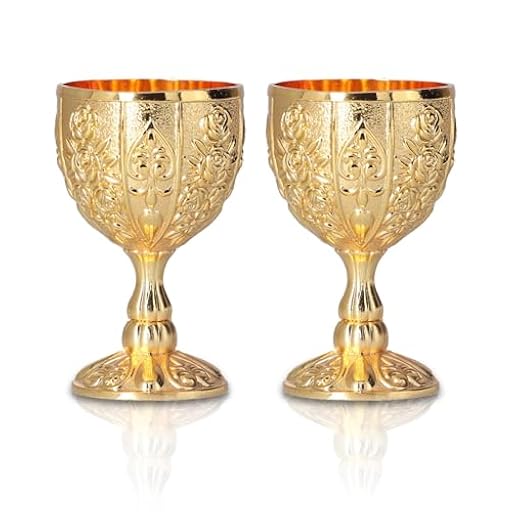 HERCHR Copas de Vino Doradas, 2 piezas Vintage en Relieve Cáliz Real Europeo, Mini Copas de Vino, Copa de cáliz Retro portátil con Decoración floral en relieve para Bar En Casa, Fiesta, Boda(01) | Ya disponible en tu tienda friki favorita! En mundofriki.es!