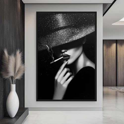 Toile tendance pour le salon tableau noir et blanc femme nordique moderne