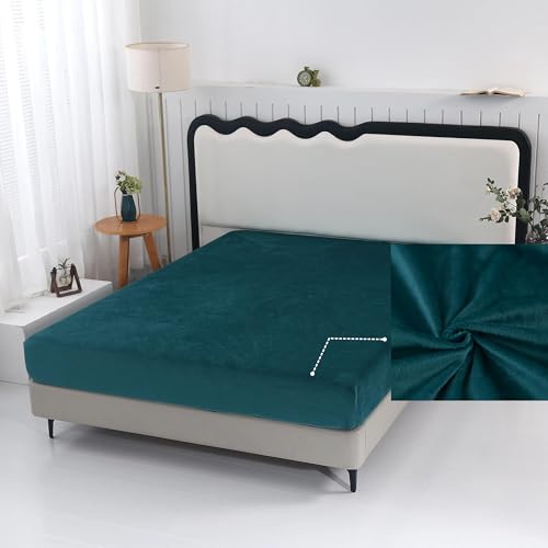 SDY Green Velvet Luxury Queen Fitted Sheet Only, Extra Deep Pocket Fits 14-16 Inch Mattress, Ultra Soft Wrinkle-Free & Breathable Bottom Sheet for All Season