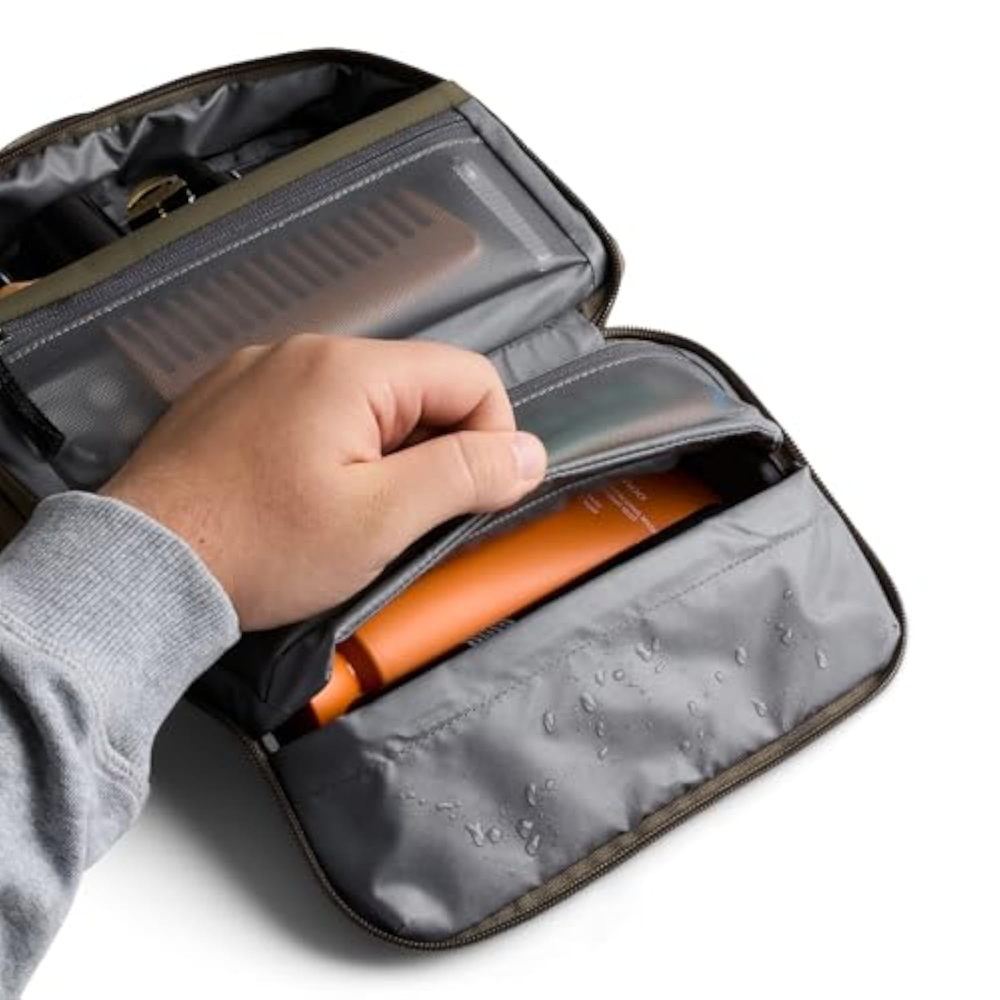 Hanging Toiletry Kit for Men and Women, SeaKelp