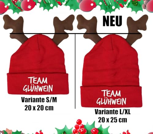 tshirtladen TEAM GLÜHWEIN Wintermütze S/M mit Rentiergeweih – rote Strickhaube bestickt – witzige Weihnachtskopfbedeckung für kleine Köpfe oder engen Sitz