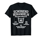 Klassisch geschnitten, doppelt genähter Saum.