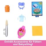 Barbie Skipper-Puppe und Spielset mit Accessoires, Babysitting-Set zum Thema Essen, Spielzeug mit Farbwechseleffekt, HTK35