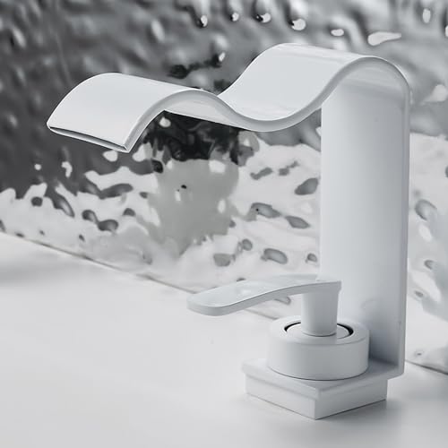 Doppio comando acqua calda e fredda: il miscelatore a cascata per lavabo del bagno è dotato di una leva di comando fluida che regola con precisione il flusso d'acqua. Le chiare indicazioni di acqua calda e fredda sulla leva facilitano il passaggio alla temperatura desiderata, offrendoti un'esperienza idrica confortevole.