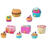 Los niños y niñas podrán descubrir 5 estuches adorables con la forma de sus comidas favoritas o coleccionarlos todos para que las posibilidades de juego sean infinitas.
