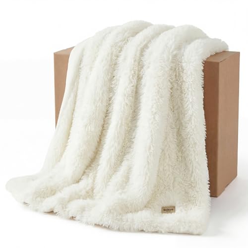 Bedsure GentleSoft Luxury Faux Fur White Throw Blanket for Couch,