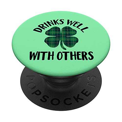 Drinks Well With Others Buffalo Plaid St. Patty's Day Clover PopSockets PopGrip: Agarre intercambiable para Teléfonos y Tabletas