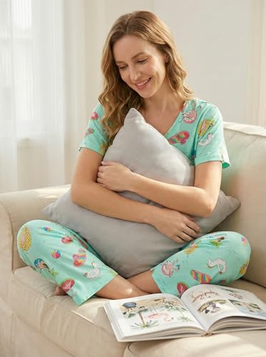 Image of CHUNG Women Cotton Pajama Sets Sleepwear pjs Short Sleeve Shirt Capri Length Crop Pants Cute Vivid Print