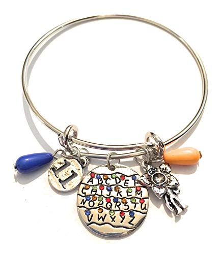 Giulyscreations Bracelet en métal nickelé Free Stranger Things Alphabet avec lumières de Noël Will Byers Mike Lucas Dustin Hopper Eleven Demogorgone 11 11 Fantasy Série TV Cosplay