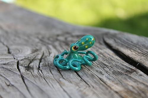 Unique Miniature Handmade Glass Octopus Model, a Distinctive and Unusual Glass Sculpture