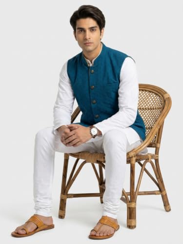 Image of Men Regular Fit Reversible: Soild, Embroidery Pattern Pure Cotton Mandarin Collar Sleeveless Festive Bundi