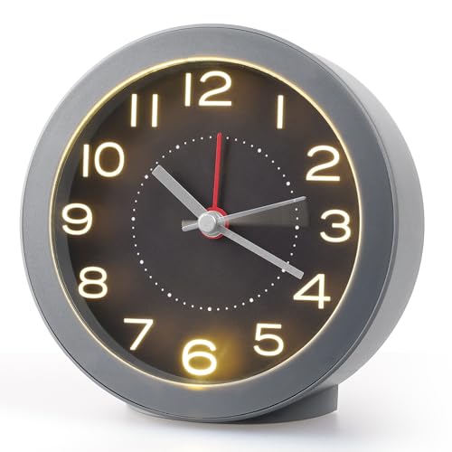 Voniobuy Despertador Analógico Silencioso Sin Tic TAC, Reloj Despertador con Pilas Incluidas, Función Snooze (5x4min) y Luz Nocturna, Diseño Mini para Dormitorio, Viaje y Personas Mayores