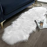 SXYHKJ Faux Lammfell Schaffell Teppich Lammfellimitat Teppich Longhair Fell Optik Nachahmung Wolle Bettvorleger Sofa Matte (60 x 160 cm, Weiß)