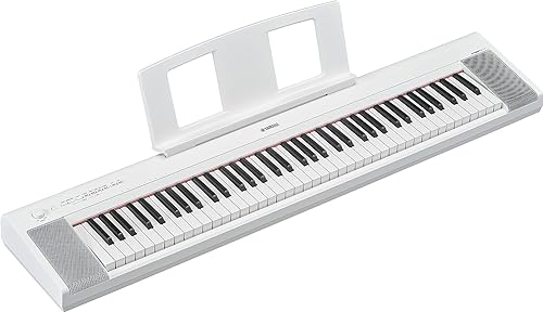 Yamaha NP-15 Piaggero - Teclado digital ligero y portátil, con 61 teclas sensibles a la pulsación y 15 voces de instrumentos