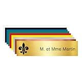 📦 SE POSE FACILEMENT. Cette plaque de boite aux lettres est livrée avec un adhésif au dos afin de garantir un pose rapide. Vous pouvez aussi poser cette plaque dans une fenêtre en plastique, prévu à cet effet
