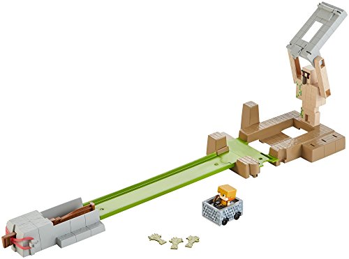 Hot Wheels Minecraft Golem Toss Playset