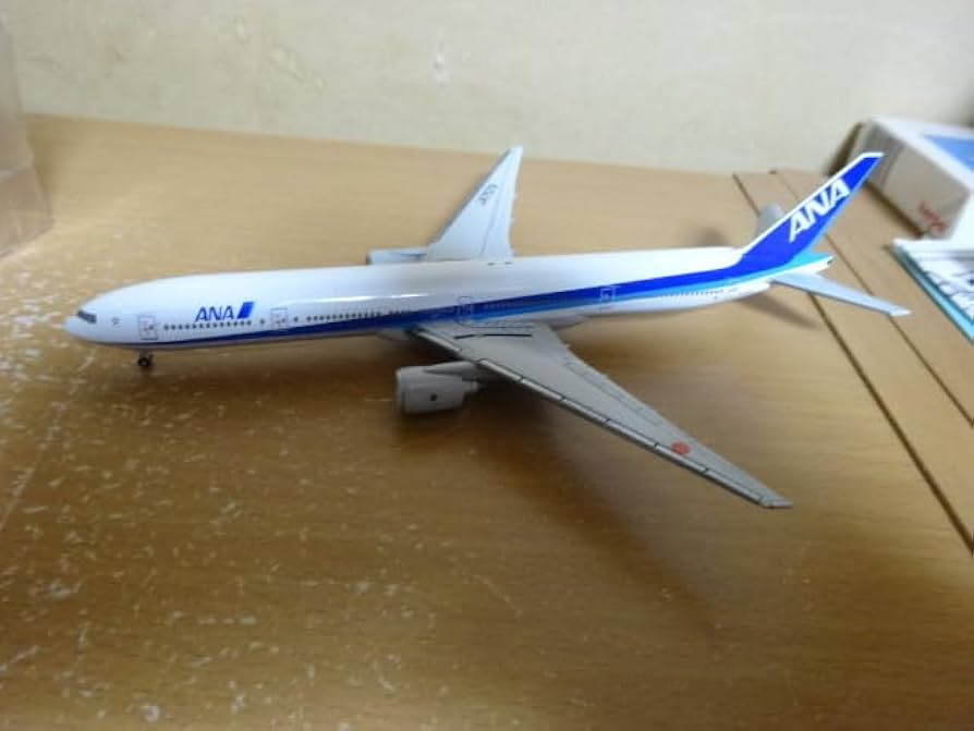 Amazon.co.jp: 1/400 ANA 777-300 ANA : Hobbies