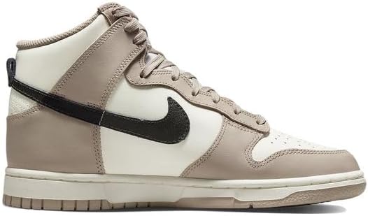 [ナイキ] WMNS DUNK HIGH WHITE/DARK SULFUR/WHITE ウィメンズ ダンク ハイ ホワイト イエロ