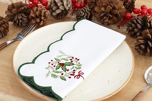 Image of PurpleEssences Scalloped Cloth Napkins 18x18 in - White Edges Green Wreath