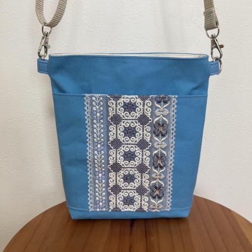 ファミリア 舟形 ポシェット XB 青系チェック チェック familiar