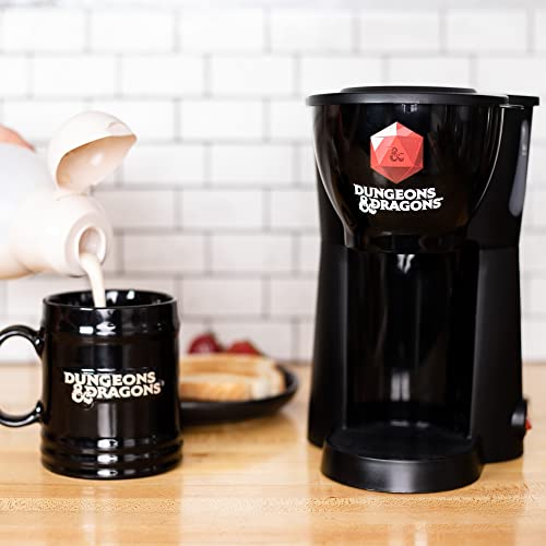 Uncanny Brands Dungeons and Dragons Single Cup Coffee Maker with Mug