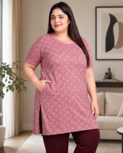 Image of In Love Women's All-Over Printed Cotton Plus Size Longline T-Shirt with Pockets