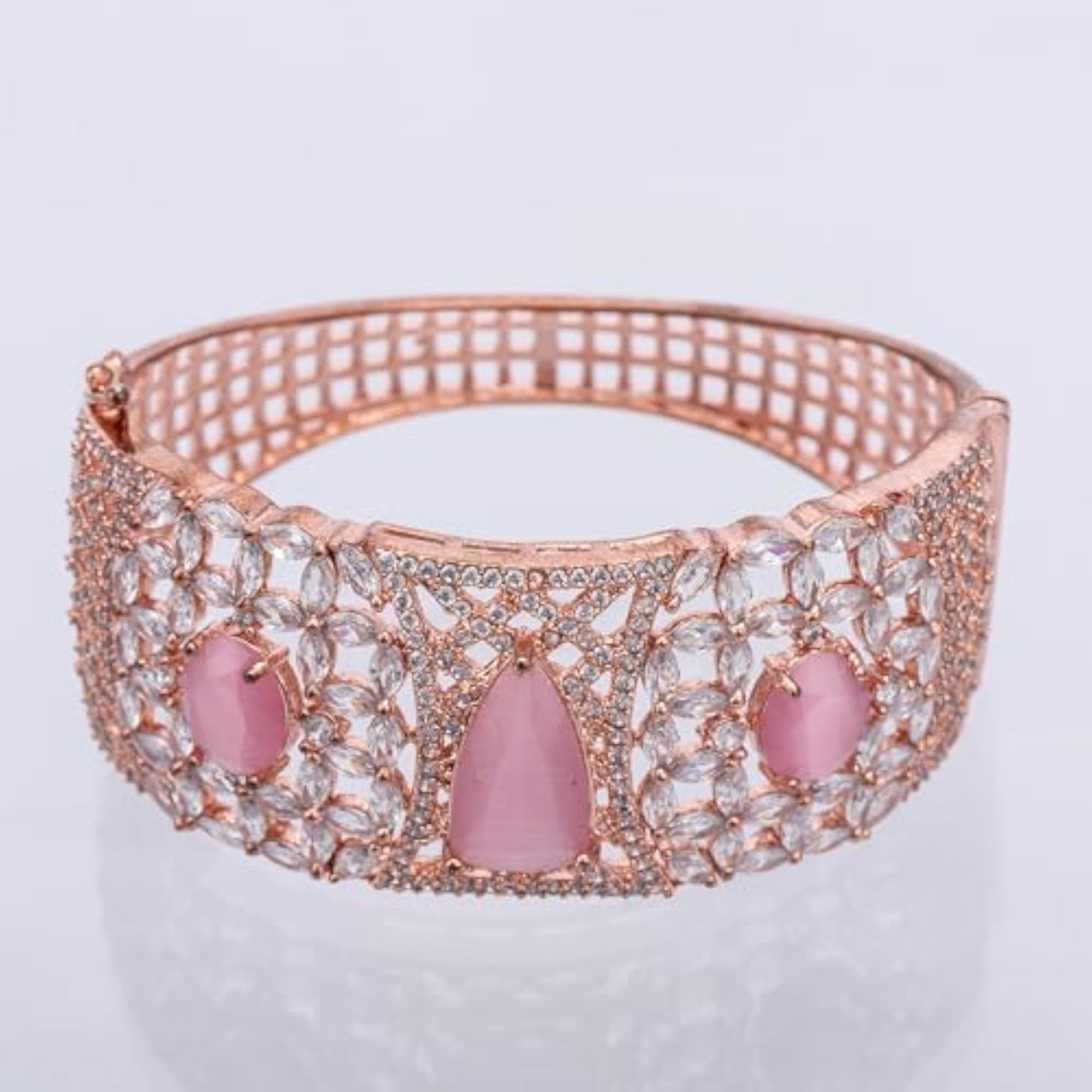 Women's Elegant Artsy Scuff Brass Bracelet