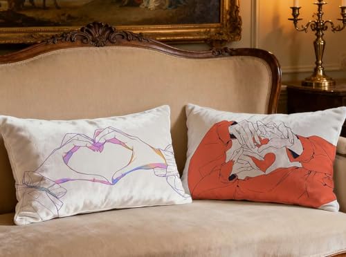 Housse de coussin amour velours blanc pour une chambre chaleureuse