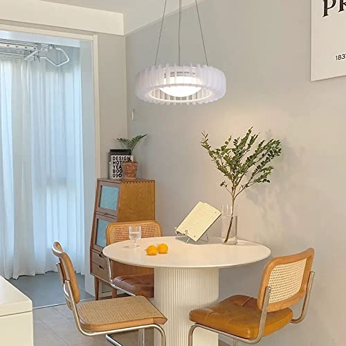 Lustre scandinave en acrylique sélectionné avec éclairage LED chic - 2