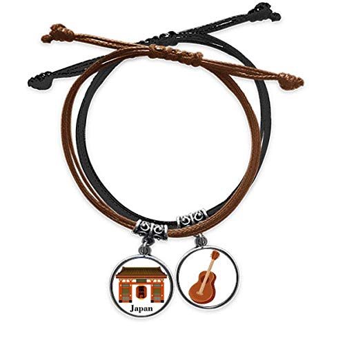 Pulsera de cuero templo japonés tradicional con amuleto oriental y detalle de guitarra