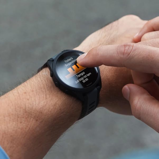 Relógio Forerunner 165, Bateria 14 dias, tela AMOLED, Gps, Treinos Personalizados, resistente à água, original Nota Fiscal e garantia - Preto