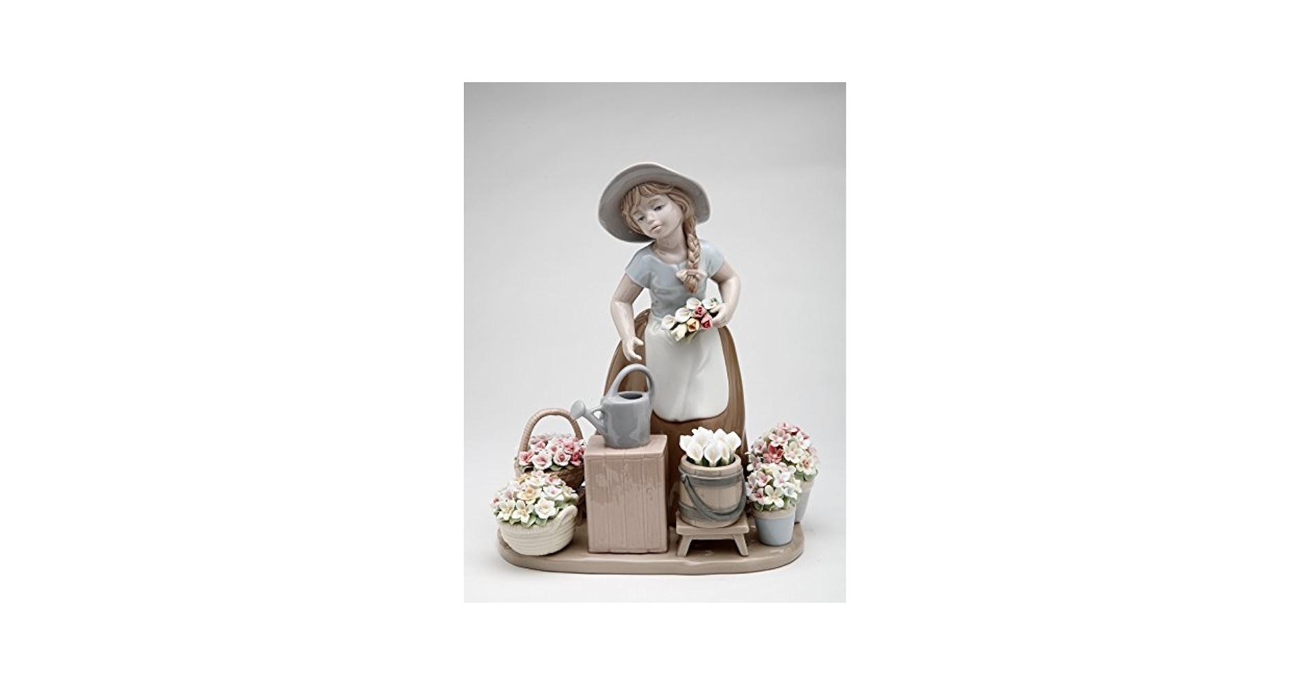 Amazon.com: Cosmos Gifts 10418 Nadal Fine Elegant Porcelain