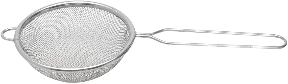 Mimo Style Peneira 10 cm Com Suporte Para Acomodação em Panelas e Travessas, Suporta Altas e Baixas Temperaturas, Material de Inox Resistente e Flexível, Fácil Manuseio, Extremamente Simples de Limpar