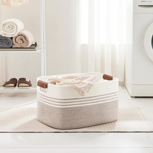 Wäschekorb Geflochten Groß aus Baumwollseil, 60L Aufbewahrungskorb mit Lederhenkeln, Korb für Decken, Kleidung, Spielzeug, Laundry Basket für Kinderzimmer Wohnzimmer, 53 x 38 x 29 cm, Weiß und Braun