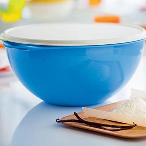 Tupperware Thatsa Bowl 32-cup in Rain Drop Blue by Tupperware