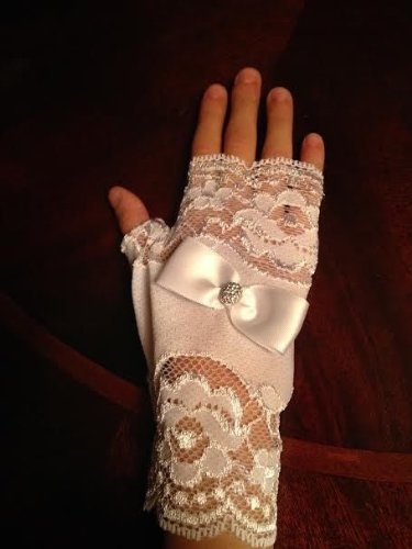 Girls Gloves-First Communion -Flower Girls-Quinceanera Gloves(stretchable)-White
